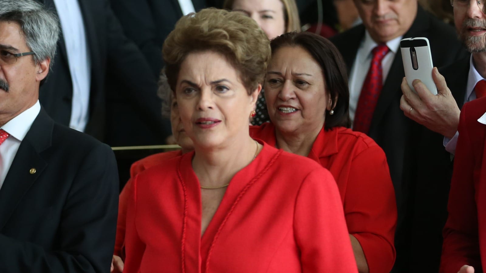 Uma mulher de bem nunca cai