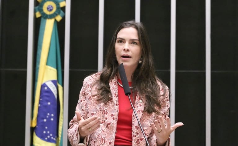 Câmara aprova inclusão no ECA permitindo ao MP pedir pensão por lei