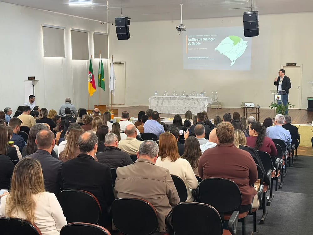 Presidente da AMAU alerta para sobrecarga dos municípios com serviços de saúde durante encontro em Getúlio Vargas