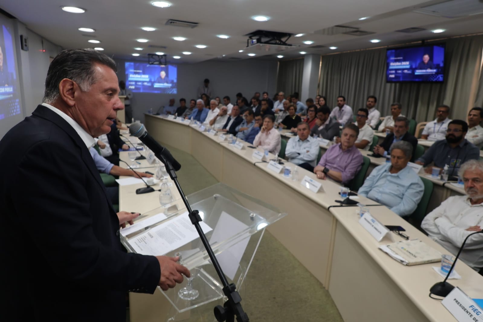 Marconi diz que prioridade é evitar fuga de indústrias com fim de incentivos