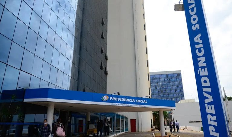 Fila de espera por perícia do INSS é zerada em agosto