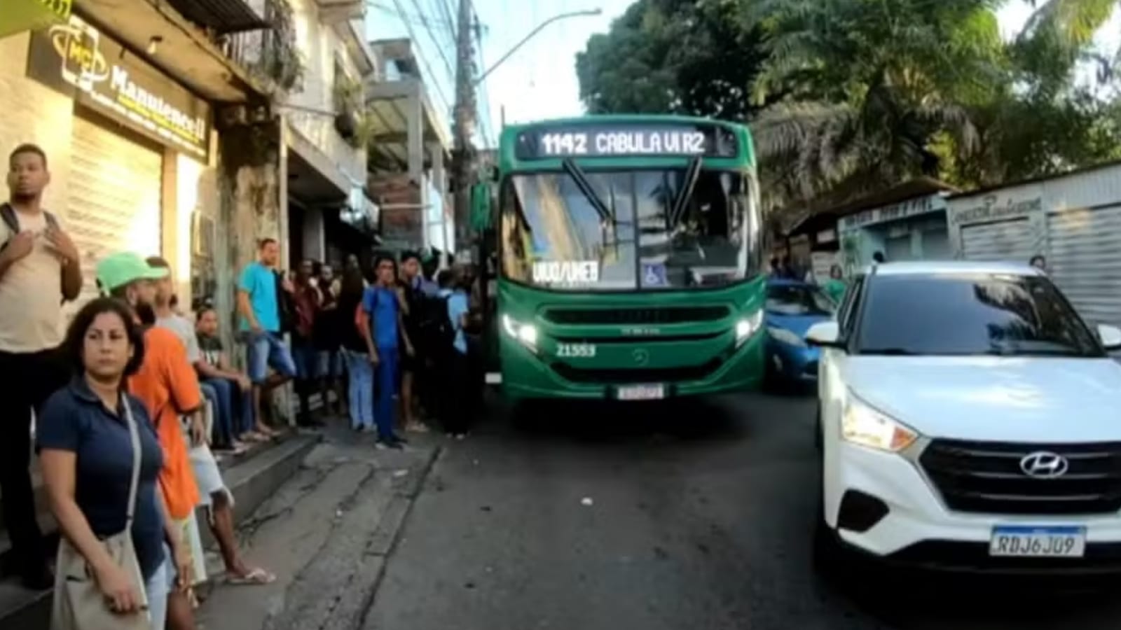 Problemas com ônibus durante eleição brasileira repercutem no New York Times