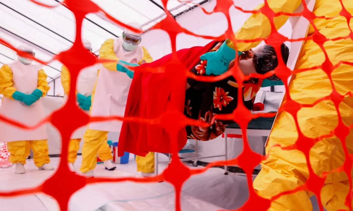 Quênia confirma primeiro caso de ebola. homem morreu após tratamento