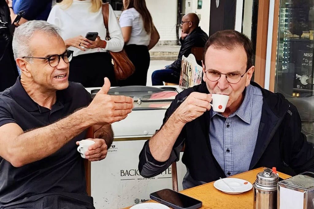 Ex-aliados de Douglas Ruas apoiam Eduardo Paes no RJ