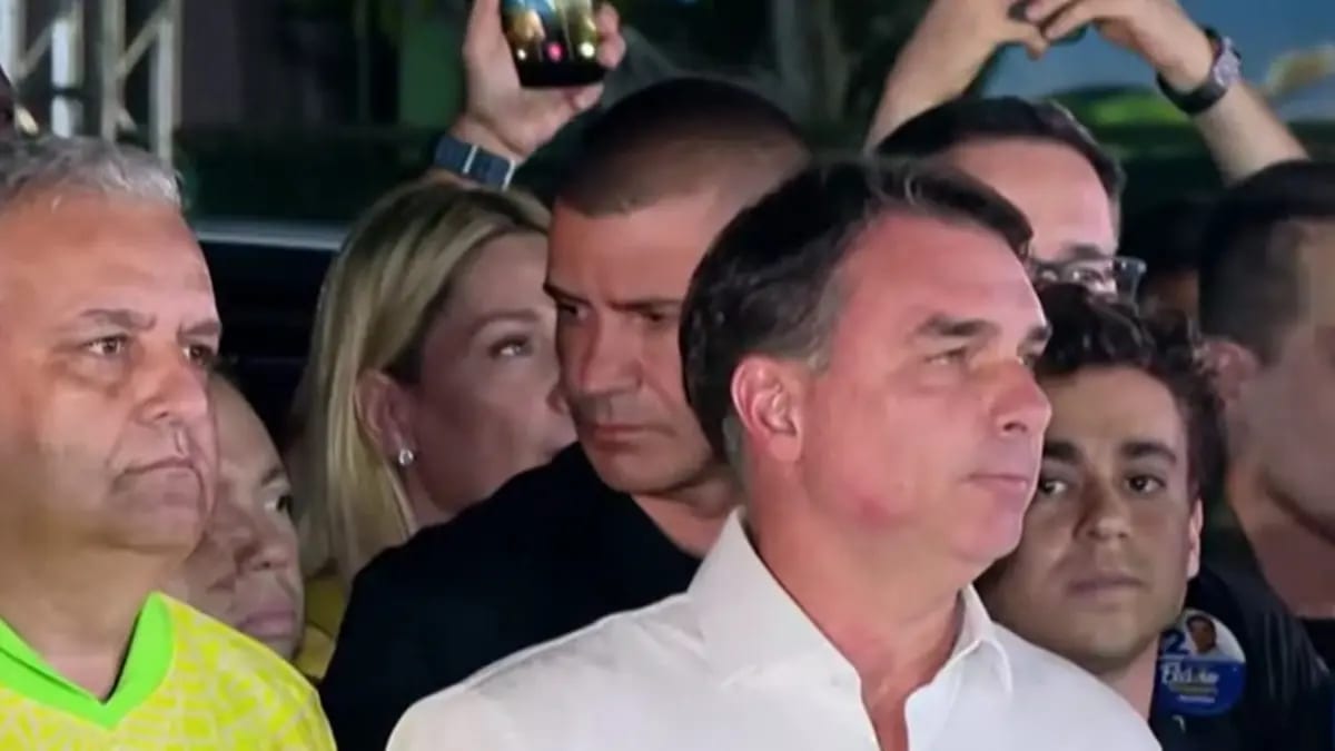 Flávio diz que não reconhece vitória de Lula e vai pedir anulação da eleição