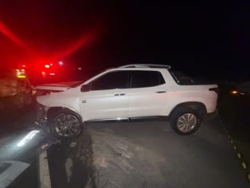 Batida de frente entre Gol e Fiat Toro deixa dois homens feridos no Alto Sertão de Sergipe