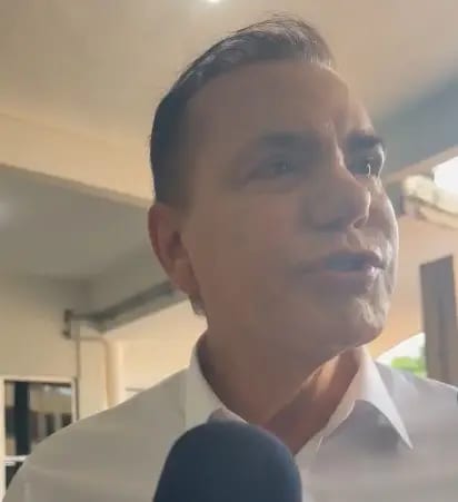 Ataídes Oliveira Critica Adversários e Descarta Apoio em Eventual Segundo Turno no Tocantins