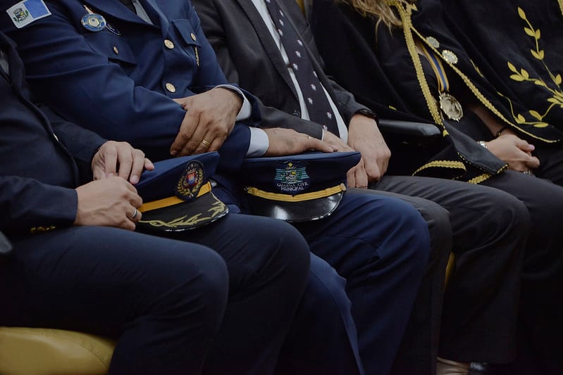 GCMs e representantes da sociedade civil recebem homenagem na Câmara