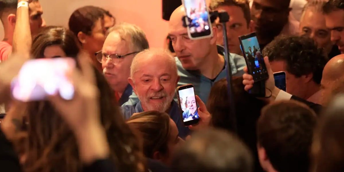 Lula recebeu mais votos contra Flávio do que em comparação a Jair em 2022