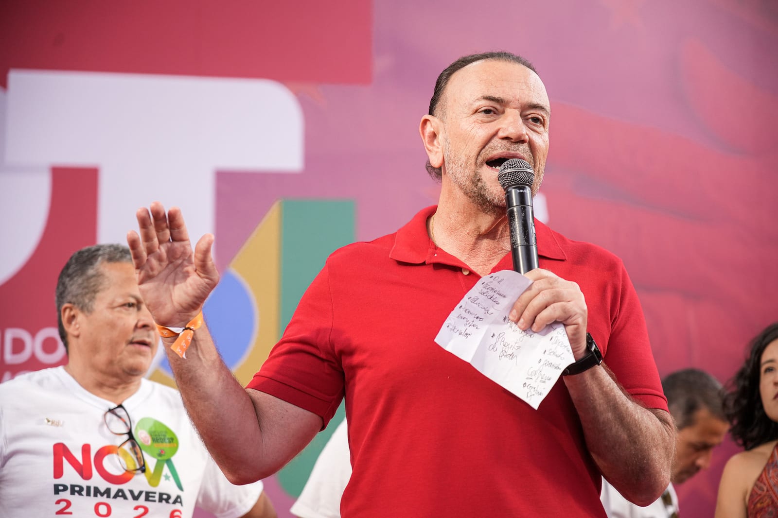"Vamos pôr gente nas ruas”: PT prepara reação ao golpe tramado por Flávio e Trump