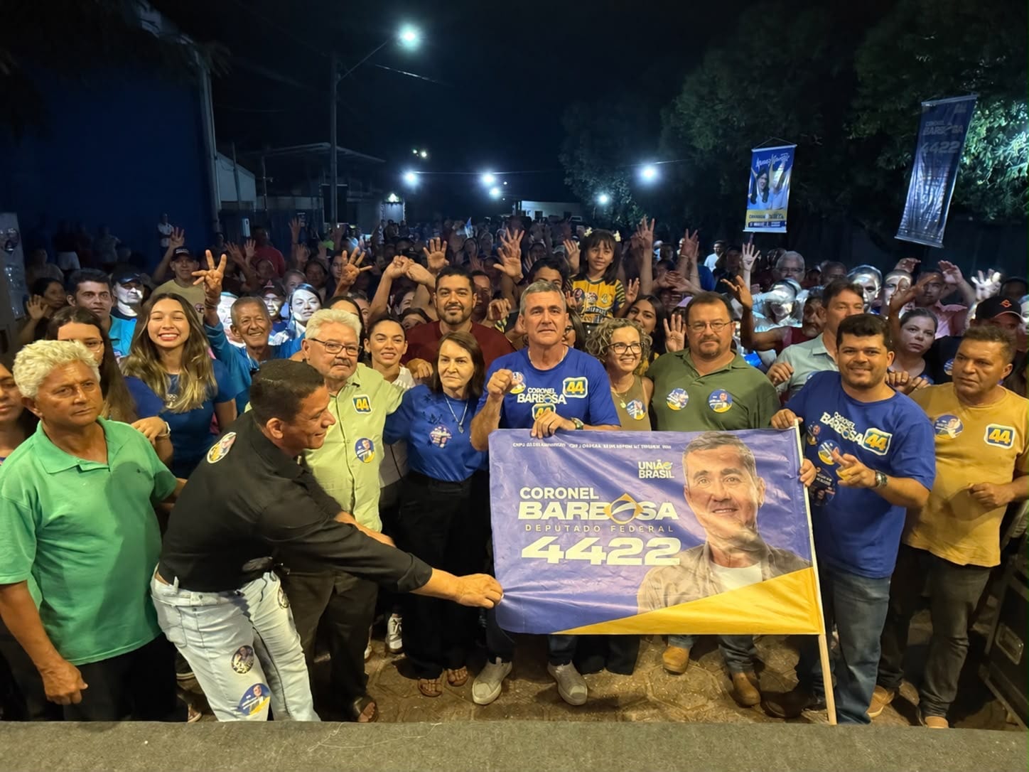 Coronel Barbosa arrasta multidão em carreata em Presidente Kennedy