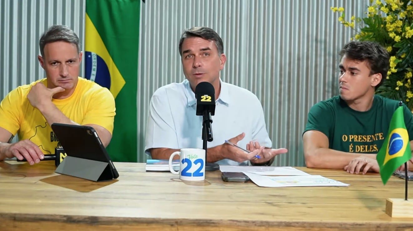 Flávio Bolsonaro destaca pesquisa favorável e propõe pena mais severa para furto de celulares