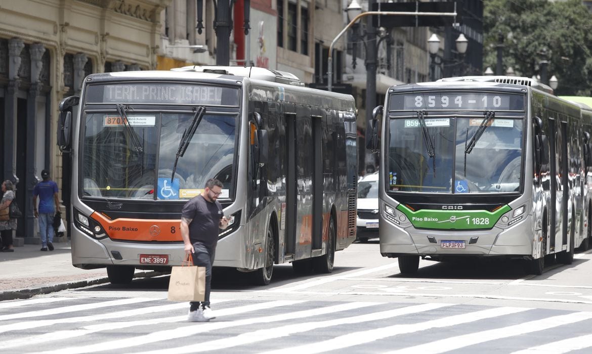 PT pede prisão de secretário de SP e presidente da SPTrans por falta de ônibus nas eleições