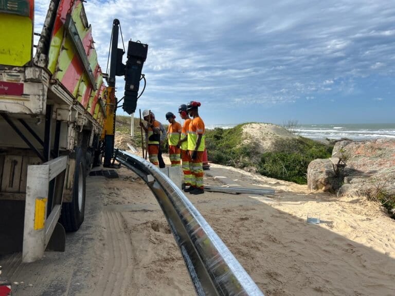Guard-rails começam a ser instalados nas Curvas do Iró em Laguna