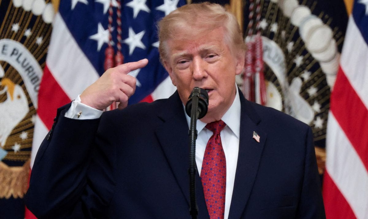 Aprovação de Trump nos EUA atinge nível recorde de baixa; hispânicos estão descontentes com os republicanos, diz Reuters