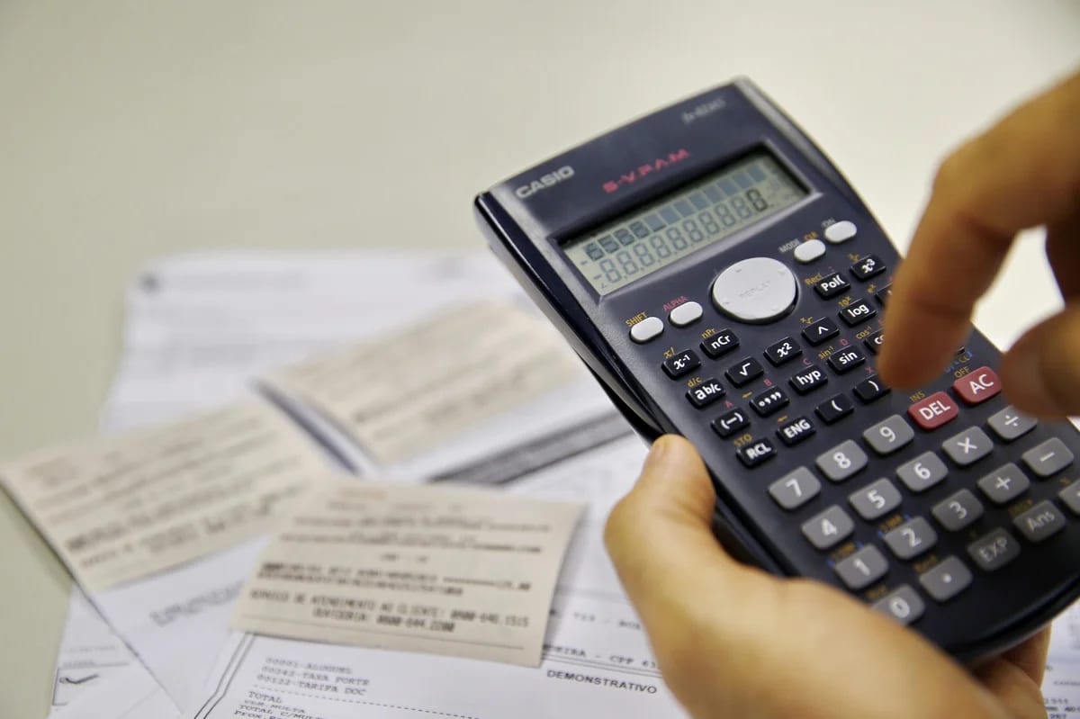 Inadimplência dos gaúchos volta ao recorde histórico; onde a taxa é maior e menor no Estado