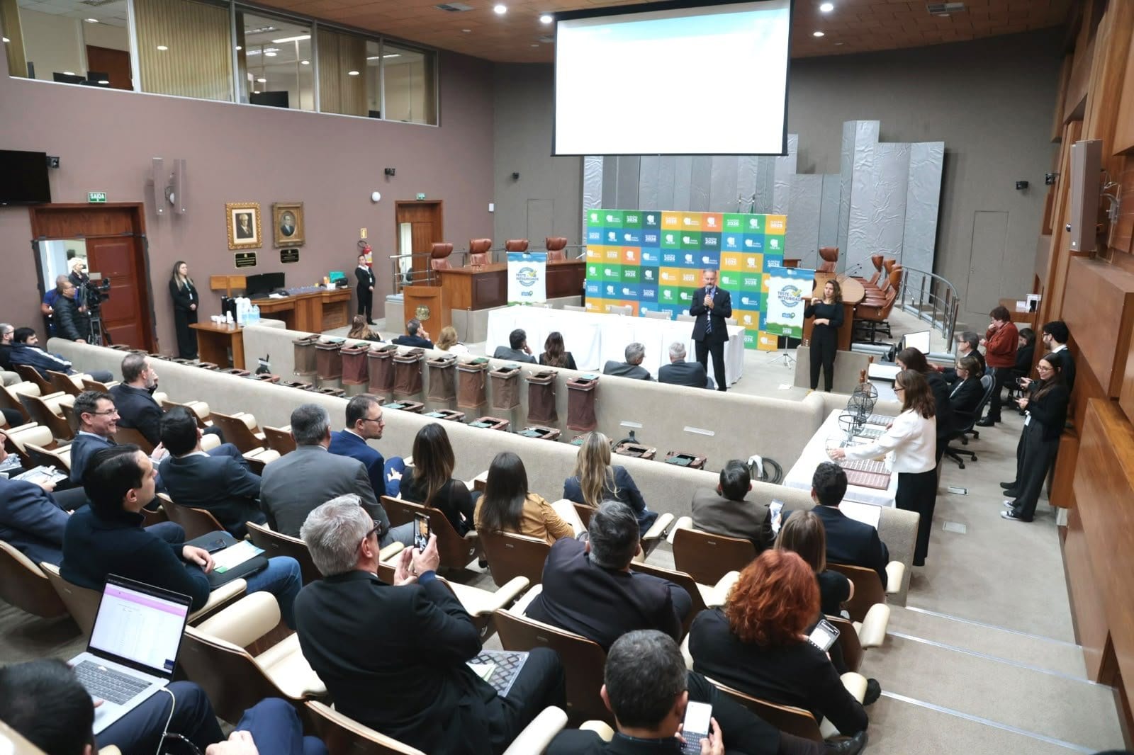 TRE-RS sorteia 27 seções para auditoria das urnas do primeiro turno de 2026