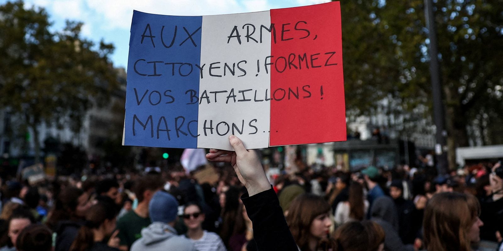 Estudantes franceses mantêm protestos após primeira vitória em movimento nacional