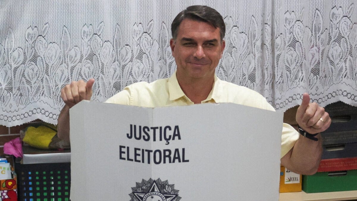 O Efeito Flávio Bolsonaro Que Animou o Mercado Argentino