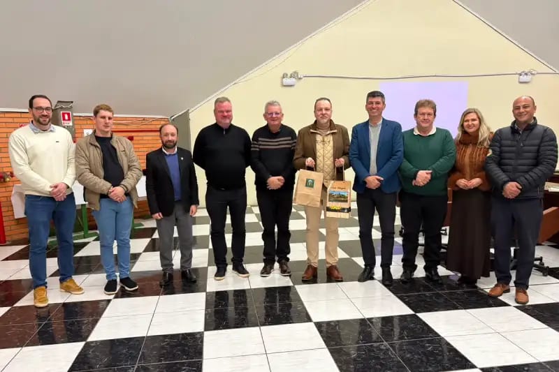 AMSERRA promove capacitação sobre Reforma Tributária em Nova Petrópolis