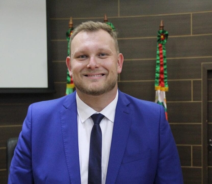 Juliano Baumgarten rebate críticas e afirma que oposição vai intensificar atuação em Farroupilha