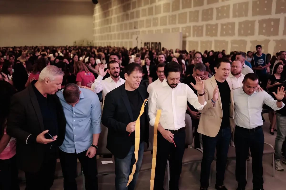 Tarcísio vai a evento em igreja e Haddad faz carreata em Osasco