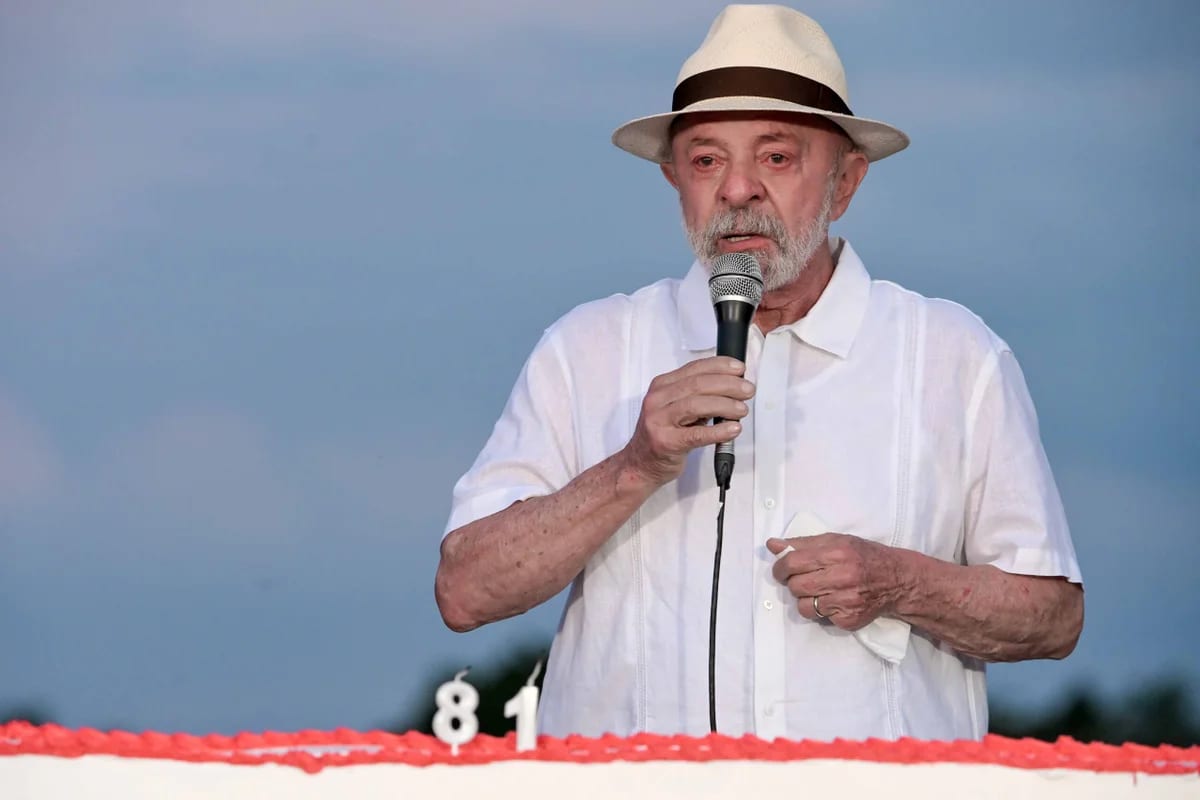 Lula aponta patriotismo de fachada na fuga de Flávio aos EUA