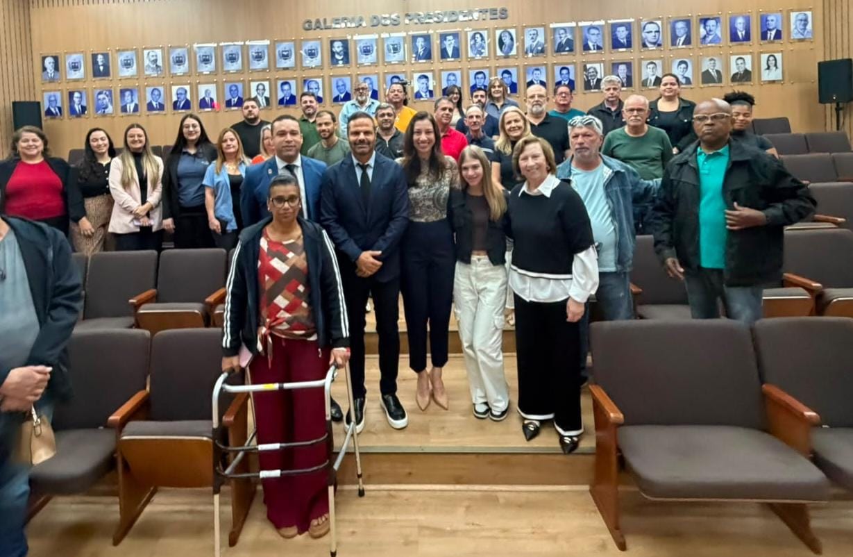 Douglas Marcucci toma posse como vereador em Araras e participa de sessão às 19h