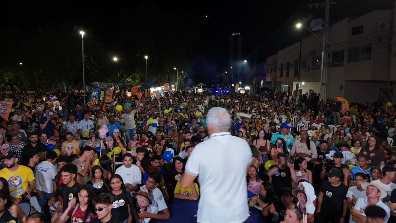 Cleiton Cardoso reúne milhares em Palmas