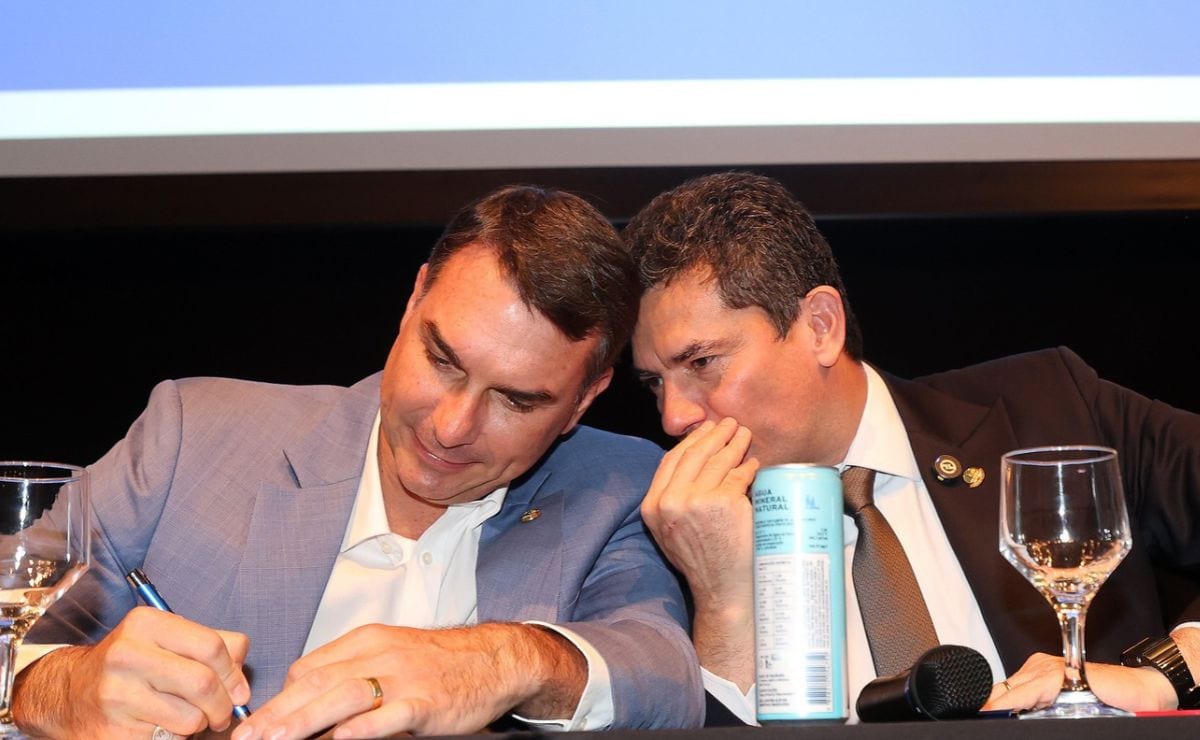 Sergio Moro diz que fuga de Flávio Bolsonaro para os Estados Unidos é “compreensível”