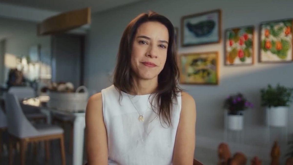 Raquel Lyra chama atenção com propaganda “sem cortes”