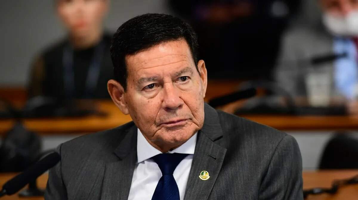 Senador gaúcho Hamilton Mourão foi o único que votou contra o fim da escala de trabalho 6×1