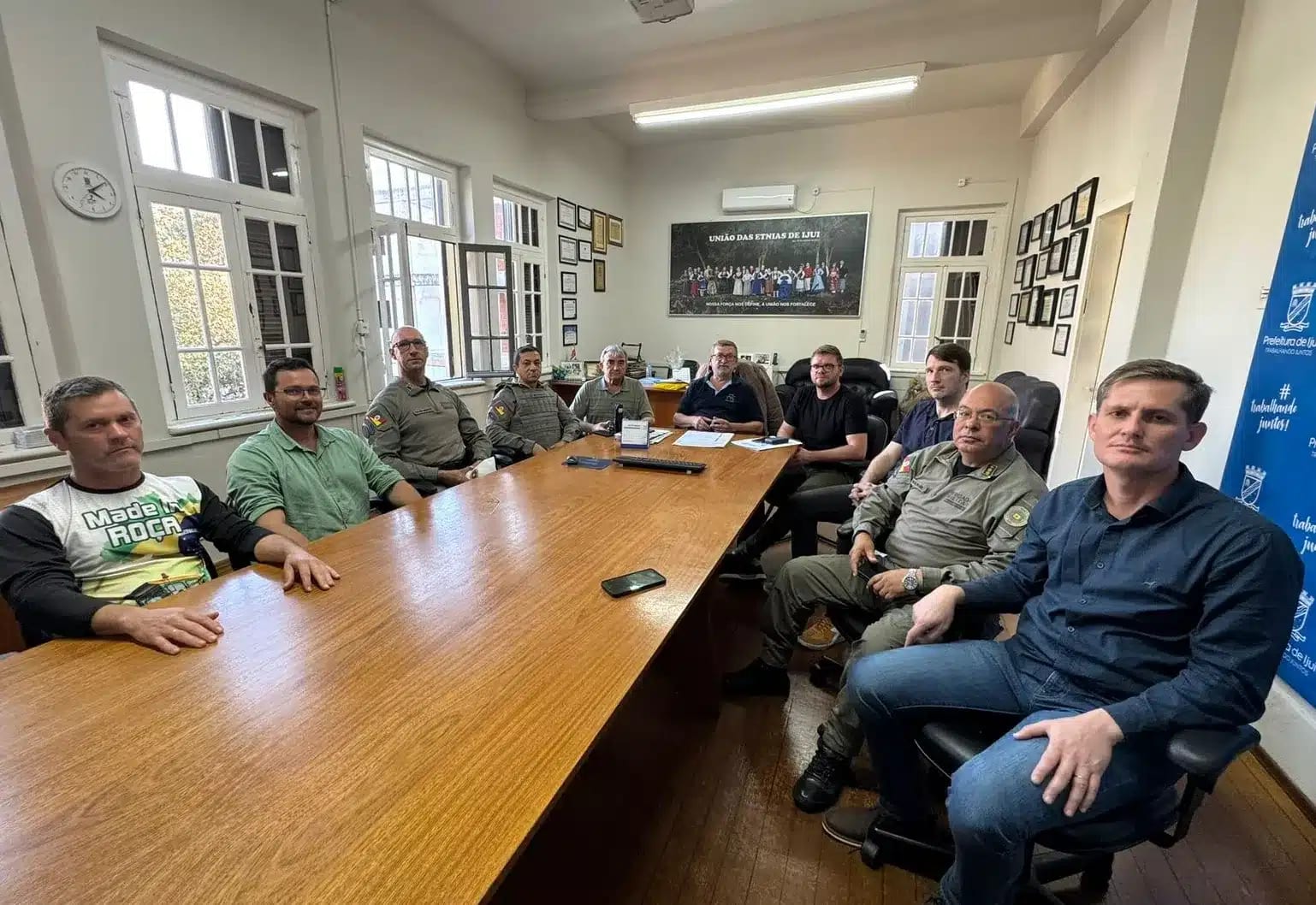 Prefeitura de Ijuí reúne municípios, Brigada Militar e Daer para falar sobre segurança das rodovias