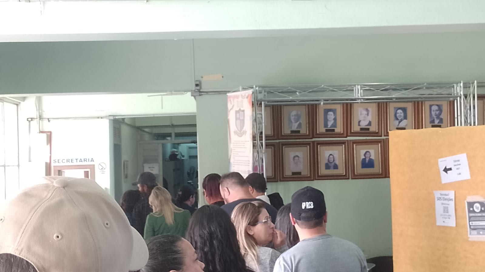 Eleitores reclamam de filas e demora em seções de Alegrete neste domingo, 4