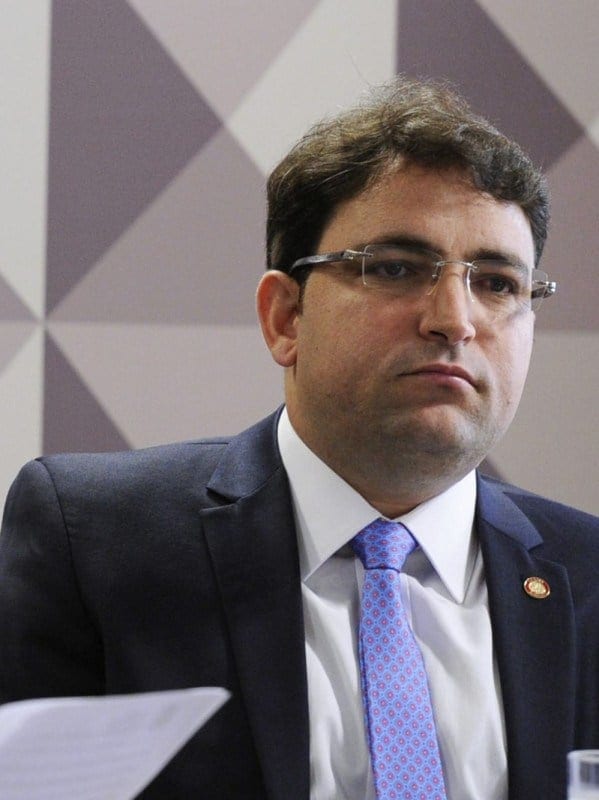 Moraes quebra sigilos de empresa ligada a Willer Tomaz, amigo de Flávio Bolsonaro