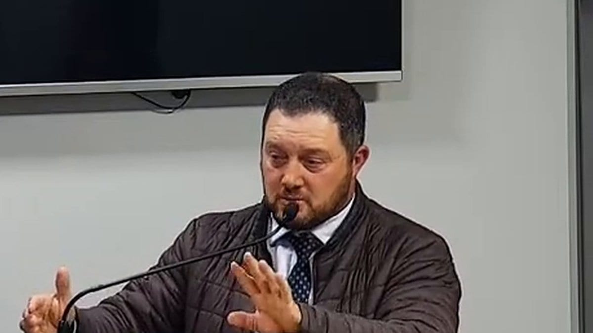Na tribuna, presidente da Câmara diz que vitória de Lula garante mão de obra do Nordeste por mais 4 anos em SC