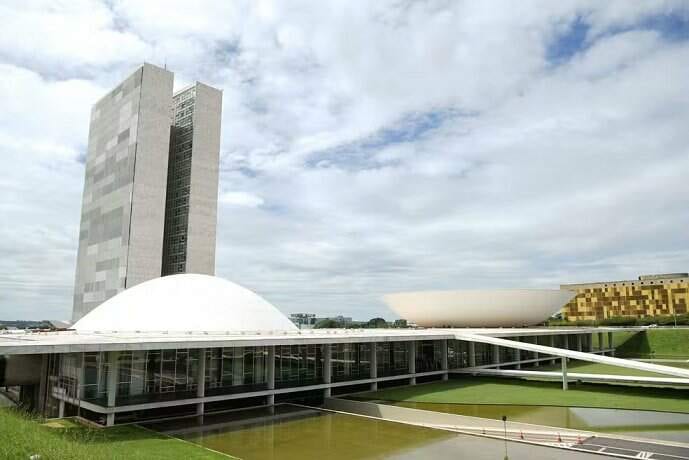 Como o avanço do partido de Bolsonaro no Congresso deve impactar o futuro presidente eleito
