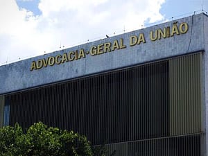 STF valida subordinação administrativa de órgãos da AGU a ministérios