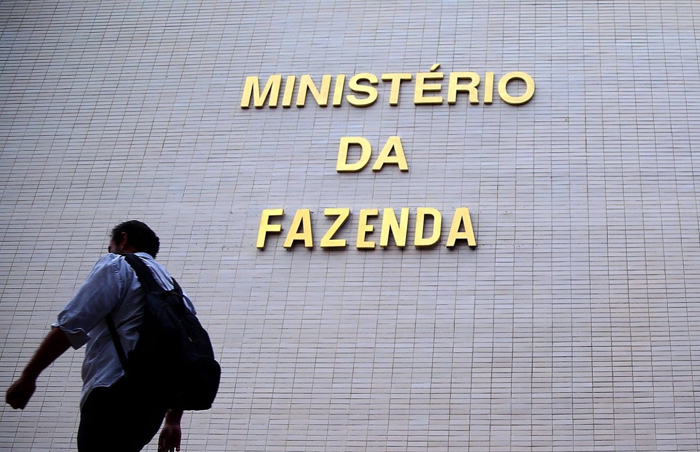 Governo propõe aumento no orçamento de instituições responsáveis por fiscalização financeira