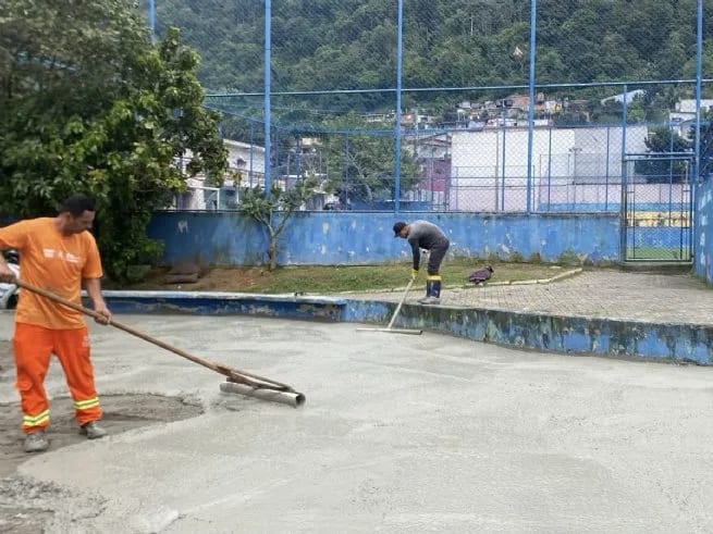 Prefeitura inicia manutenção na área de lazer do Olaria para oferecer mais conforto e segurança às famílias