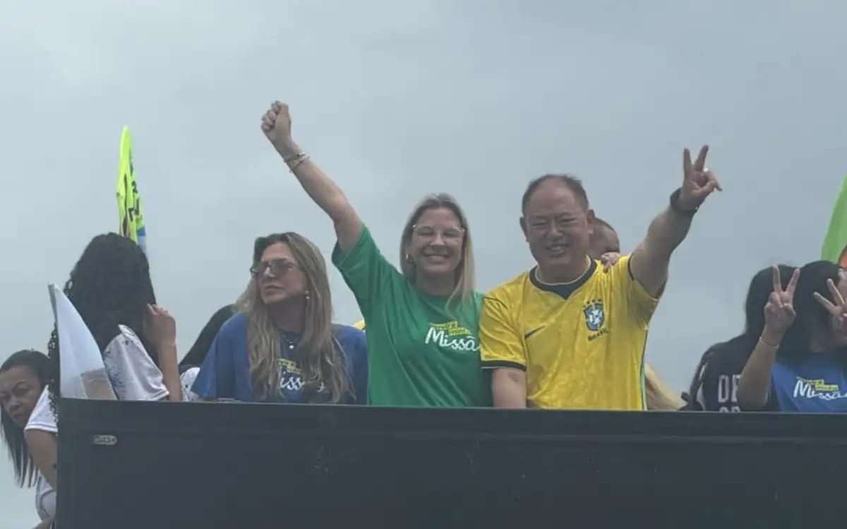 Coronel Américo encerra campanha com carreata de mais de 100 veículos