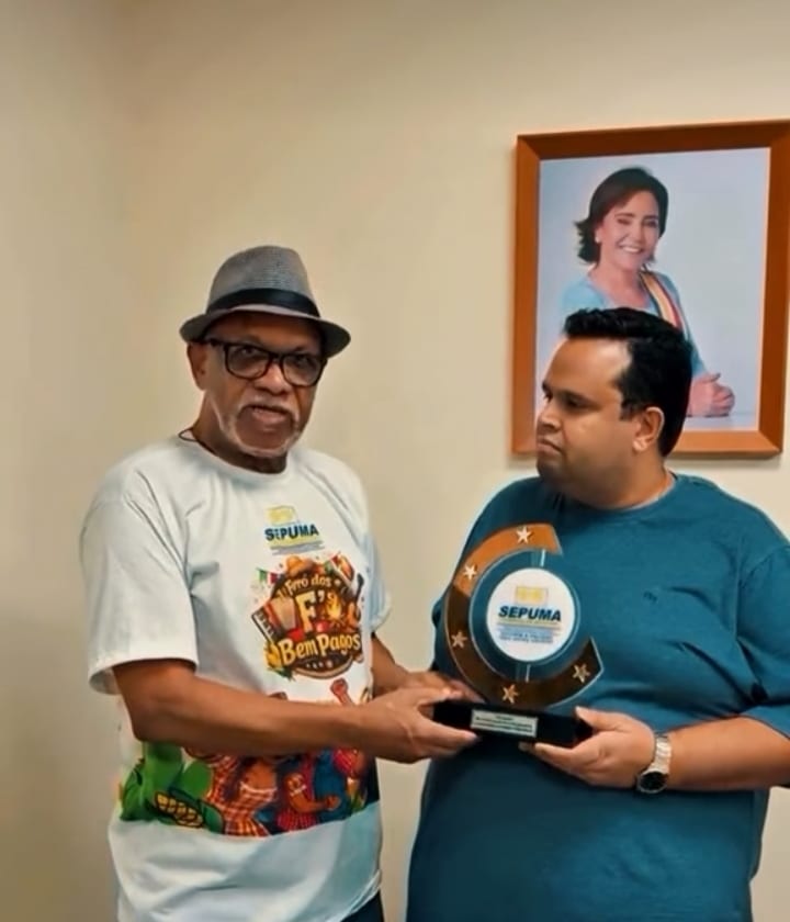 Sepuma homenageia secretário da Fazenda de Aracaju com troféu