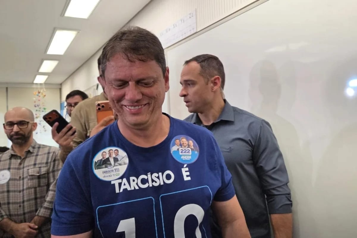 Tarcísio votou no Morumbi por volta das 10h neste domingo (4/10)