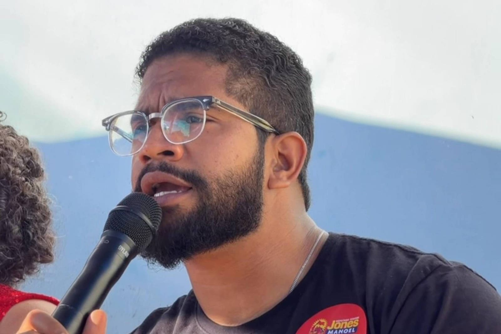 Quem é Jones Manoel, influenciador comunista eleito deputado que quer participar da campanha digital de Lula
