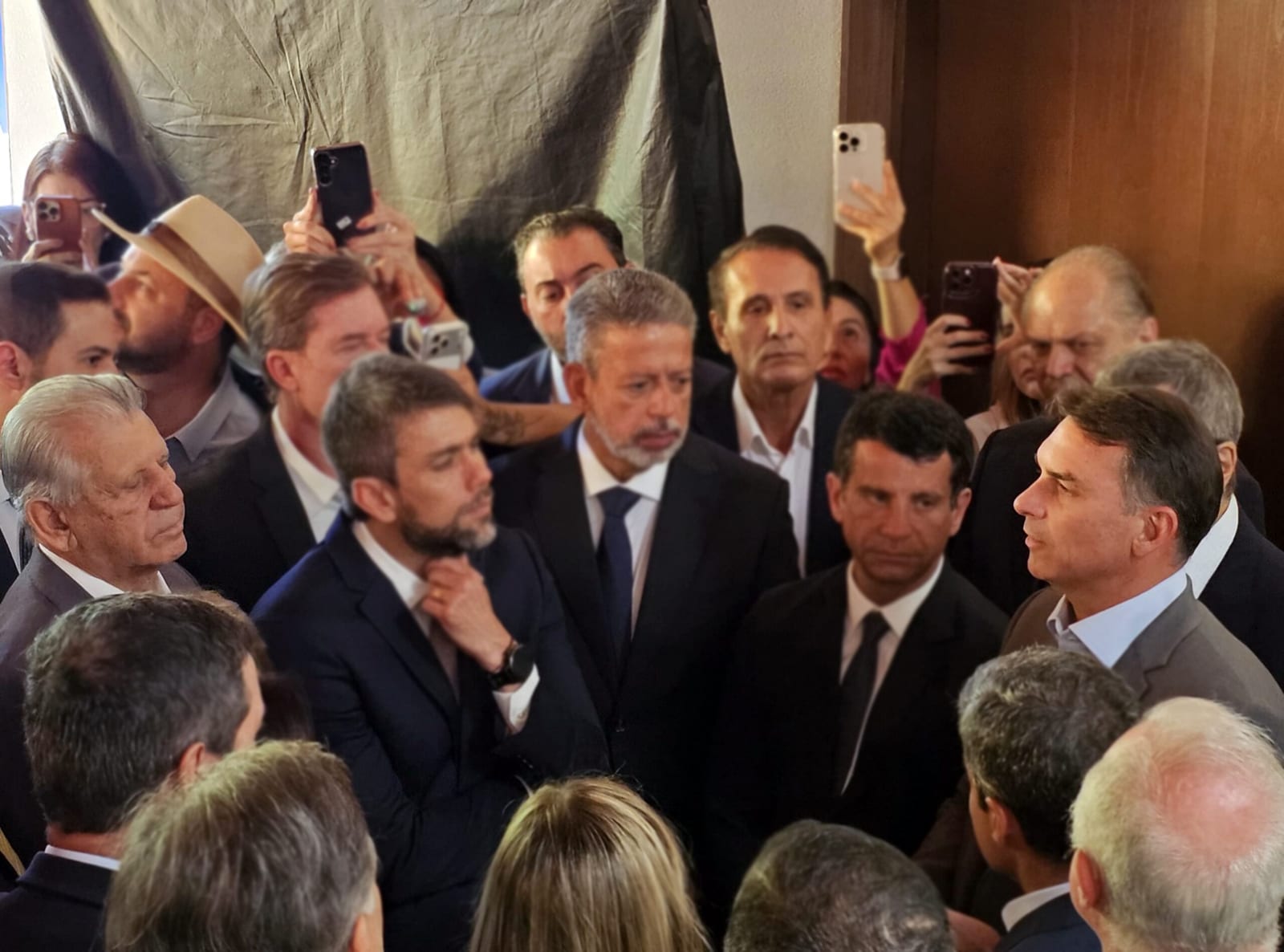 DILCEU SPERAFICO RETORNA À BRASÍLIA E DECLARA APOIO A FLÁVIO BOLSONARO PARA PRESIDENTE