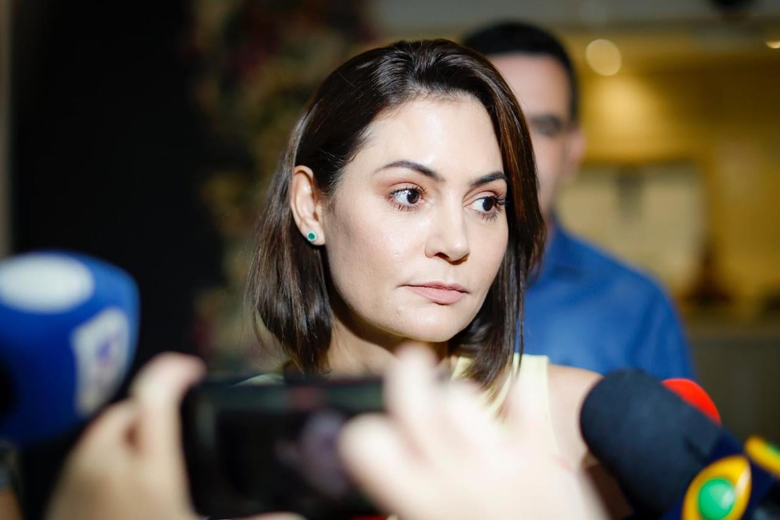 Michelle Bolsonaro é internada com enxaqueca refratária