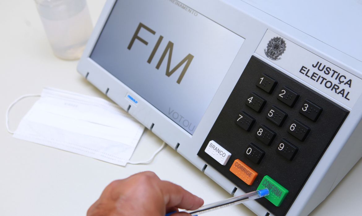 TSE reforça segurança das urnas eletrônicas com ações semanais