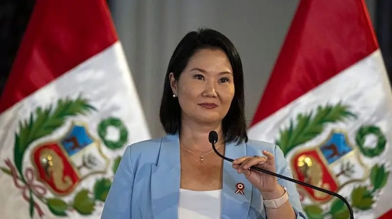 Presidente do Peru determina revisão de materiais didáticos contra conteúdos ideológicos e anuncia regras de disciplina