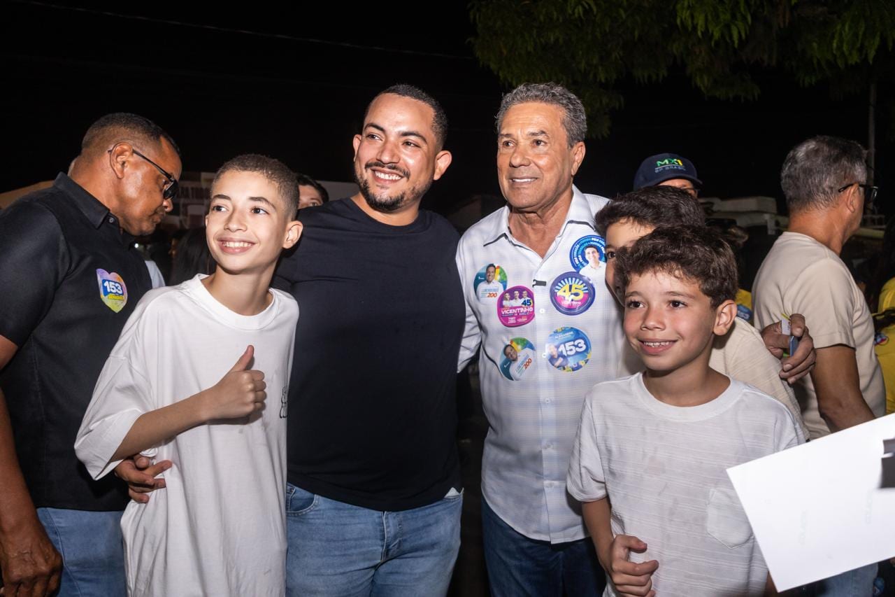 Luxemburgo visita festival em Taquaruçu e cita avanço da campanha