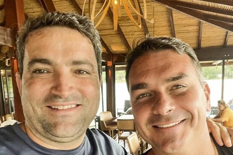 Flávio Bolsonaro é alvo de pedido de inquérito no STF por suspeita de lavagem de dinheiro